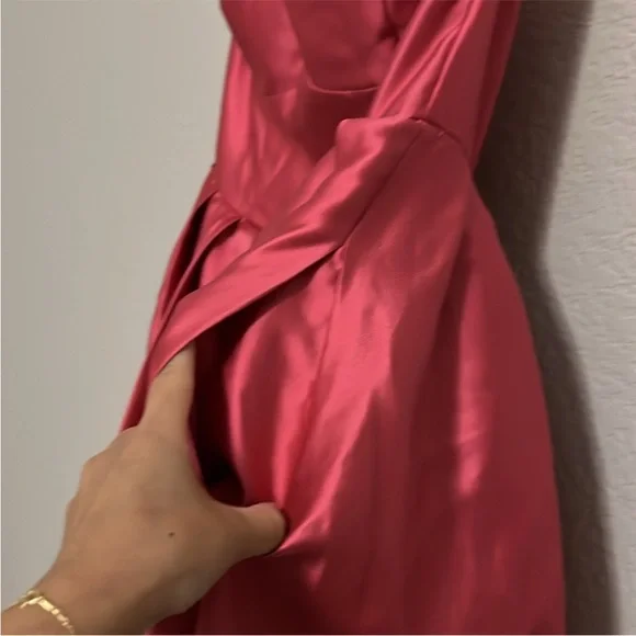 Hutch Sabrina Gown - Picture 4 of 9